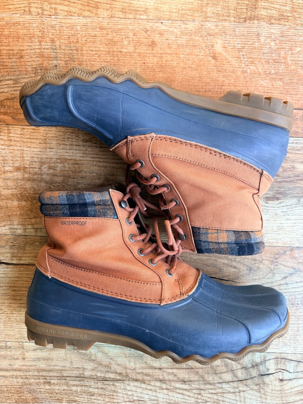 Sperry Tan and Navy Waterproof Lace-Up Duck Boots for Men SIZE 11.5